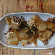 Grilled eringi mushrooms with butter