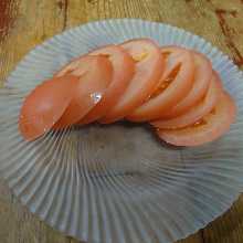 Sliced tomato