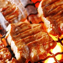 Grid-grilled beef tongue