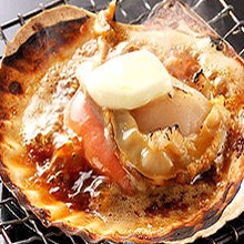 Charcoal grilled scallop with butter and soy sauce