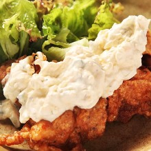 Fried chicken with vinegar and tartar sauce