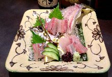 Live horse mackerel sashimi