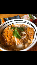 Pork cutlet rice bowl