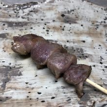 Grilled gizzard skewer