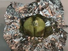 Steamed potatoes with butter