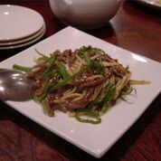 Thinly-sliced, stir-fried beef with green pepper