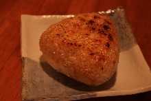 Grilled rice ball