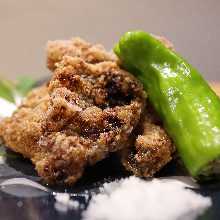 Marinated deep-fried whale (seasoned with soy sauce)