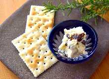Raisins with butter