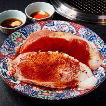 (Recommended) A5 grilled Japanese black beef rib roast each Sukiyaki style (with egg yolk) or Shabu-shabu style