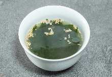 Wakame seaweed soup