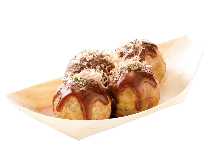 Takoyaki (octopus balls)