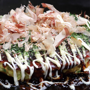 Soba okonomiyaki on a plate