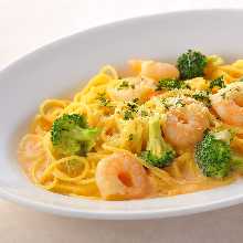 Shrimp pasta with Americane sauce