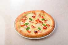 Luxurious tomato white margherita