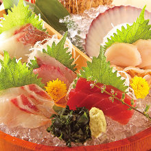 Assorted sashimi