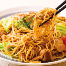 Yakisoba noodles with sauce