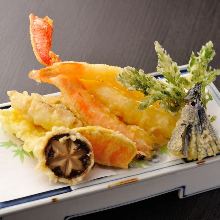 Assorted seafood tempura