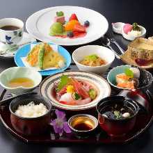 Sashimi and tempura set meal