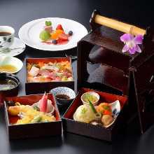 Seafood chirashi set