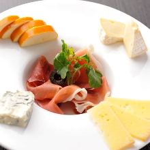 Assorted cheese and prosciutto