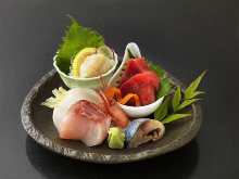 Assorted sashimi