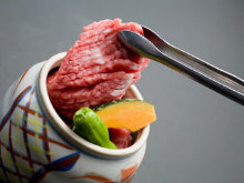 Tsuboduke kalbi yaki (marinated  and grilled short ribs)