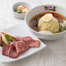 Morioka reimen (cold noodles) and Wagyu beef special lunch set