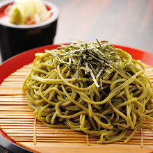 Tea-flavored buckwheat noodles