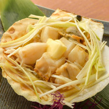 Grilled scallop with butter