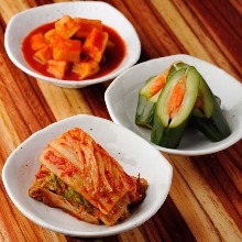 Cubed daikon radish kimchi