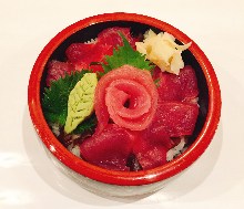 "Tekka" raw tuna rice bowl