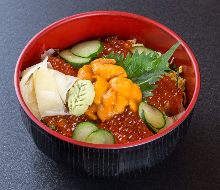 Sea urchin and salmon roe rice bowl