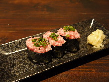 Minced tuna gunkan sushi rolls