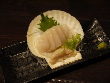 Scallop sashimi