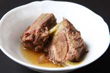 Simmered cubed meat