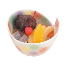 Anmitsu (agar gelatin with fruits, sweetened red beans and sweet red bean paste)