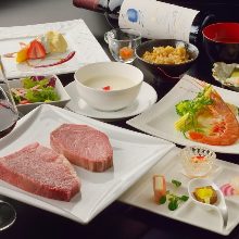 10,000 JPY Course (12 Items)