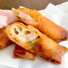 Fried spring roll of shrimp