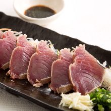 Seared skipjack tuna