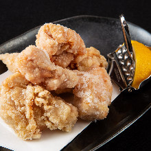 Fried chicken with salt-based sauce