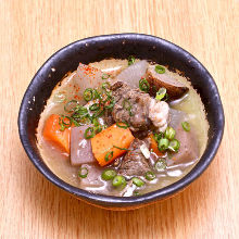 Simmered beef tendon