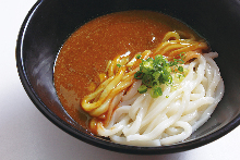 Wheat noodles in a curry broth