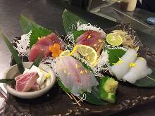 Assorted sashimi