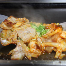 Stir-fried pork with kimchi