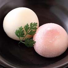 Daifuku (rice cake with red bean paste filling)