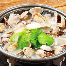 Grilled manila clams with butter