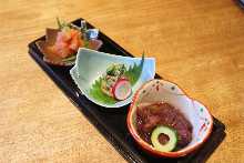 Assorted dish in small bowls, 3 kinds