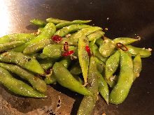 Grilled edamame, peperoncino flavor