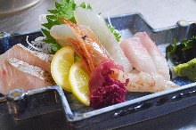 Assorted sashimi